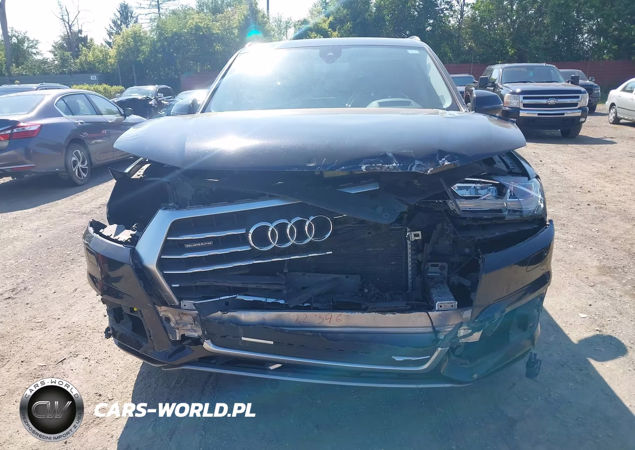 2017 Audi Q7 3.0T Premium VIN:WA1VAAF76HD003576 - 6