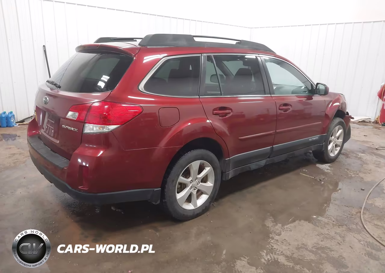 2013 Subaru Outback 2.5I Premium VIN:4S4BRCCC6D3265849 - 4