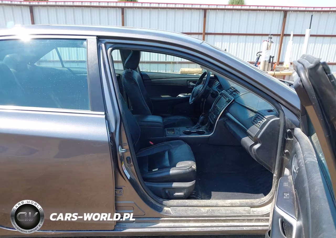 2016 Toyota Camry Hybrid Xle VIN:4T1BD1FK6GU181115 - 5