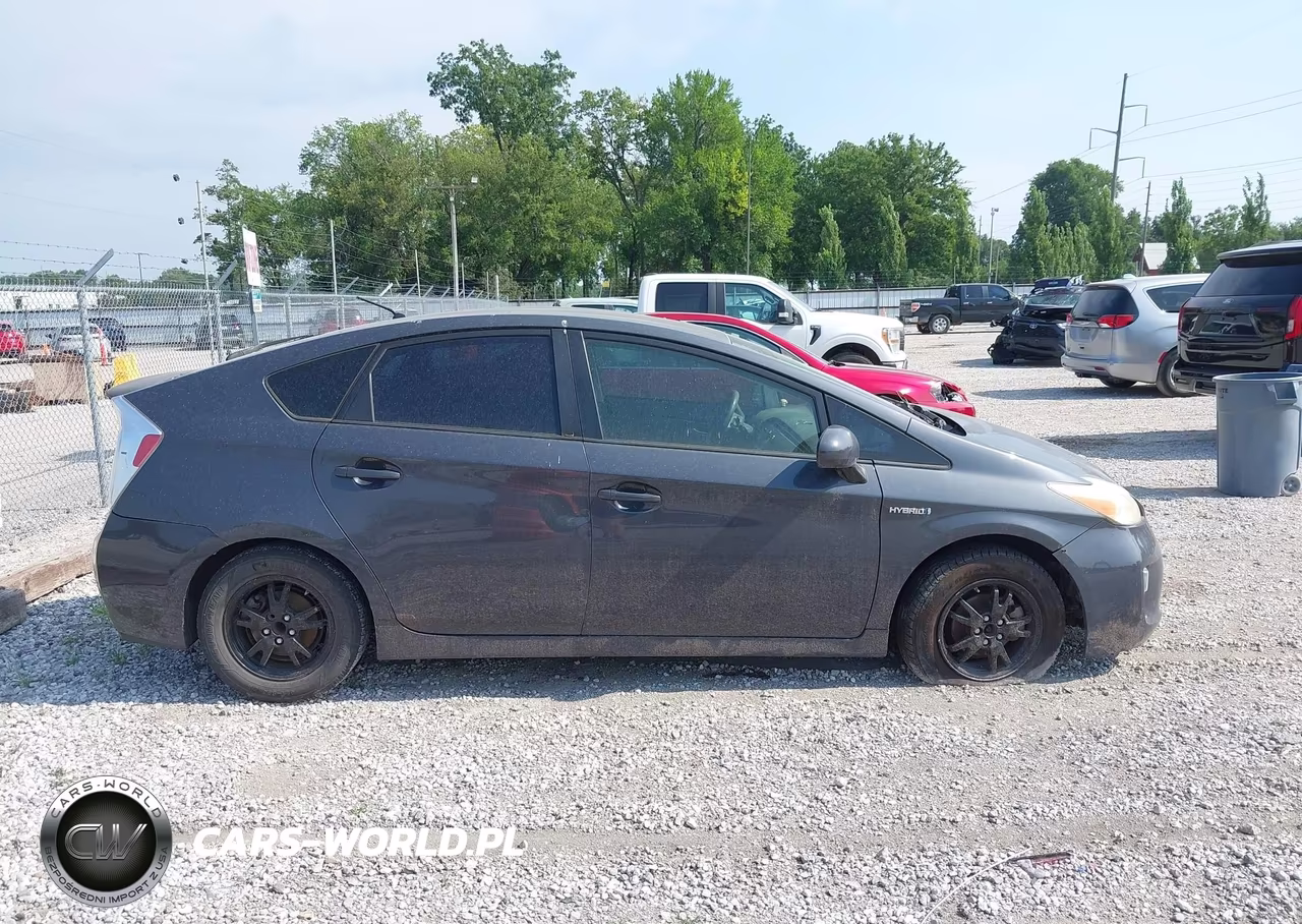 2013 Toyota Prius VIN:JTDKN3DU5D5559335 - 13