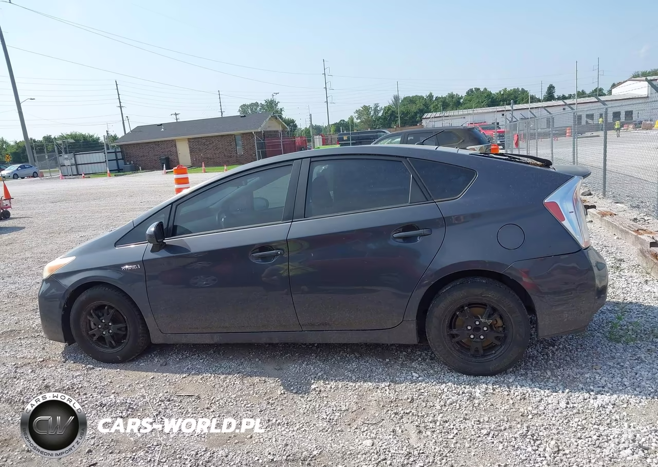 2013 Toyota Prius VIN:JTDKN3DU5D5559335 - 14