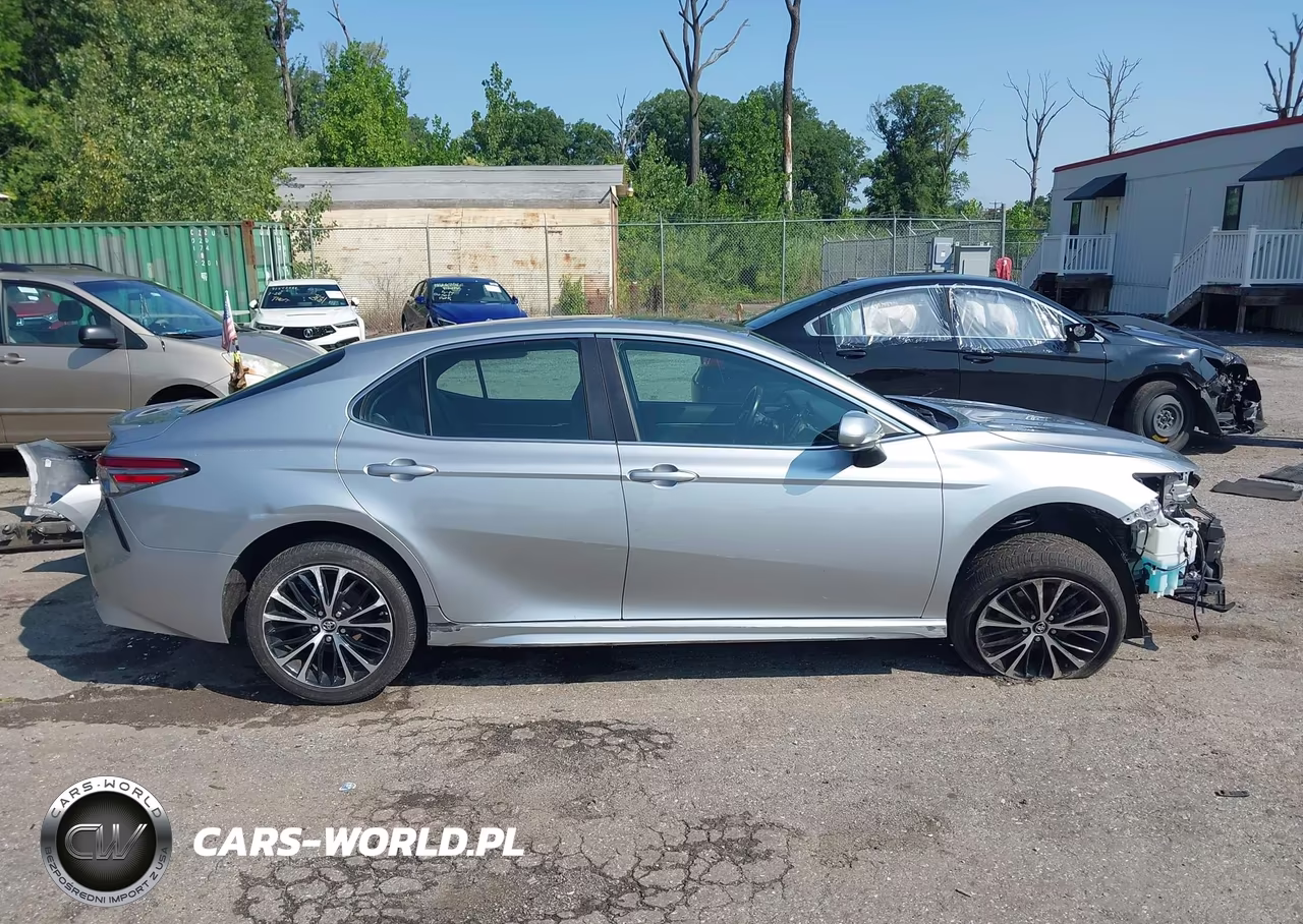 2018 Toyota Camry Se VIN:4T1B11HKXJU572166 - 13