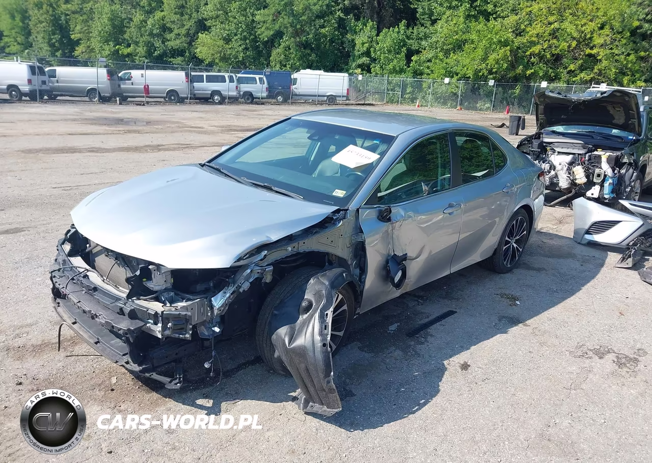 2018 Toyota Camry Se VIN:4T1B11HKXJU572166 - 2