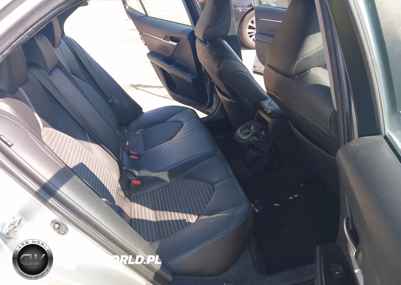 2018 Toyota Camry Se VIN:4T1B11HKXJU572166 - 8
