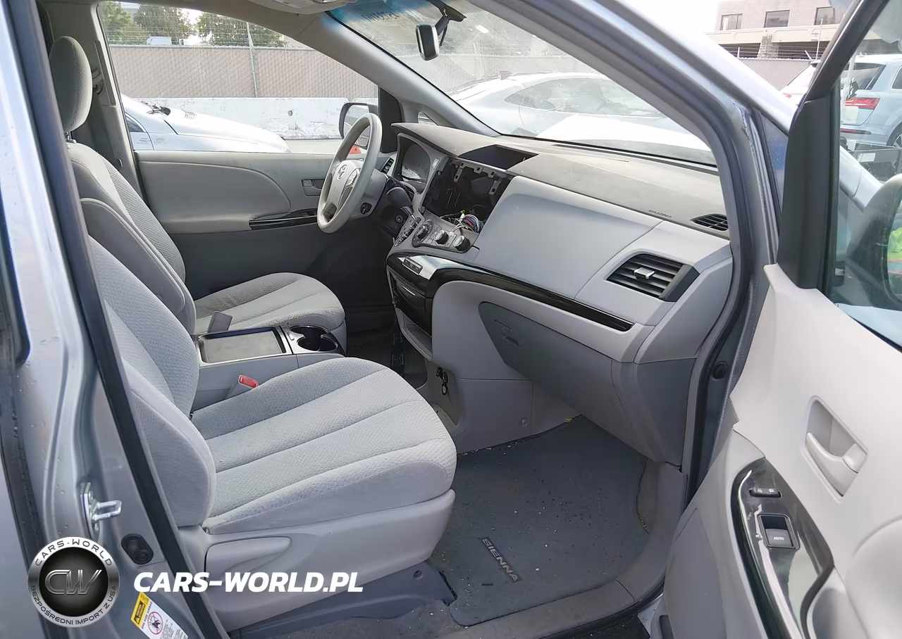 2011 Toyota Sienna Le V6 VIN:5TDKK3DC8BS121478 - 5