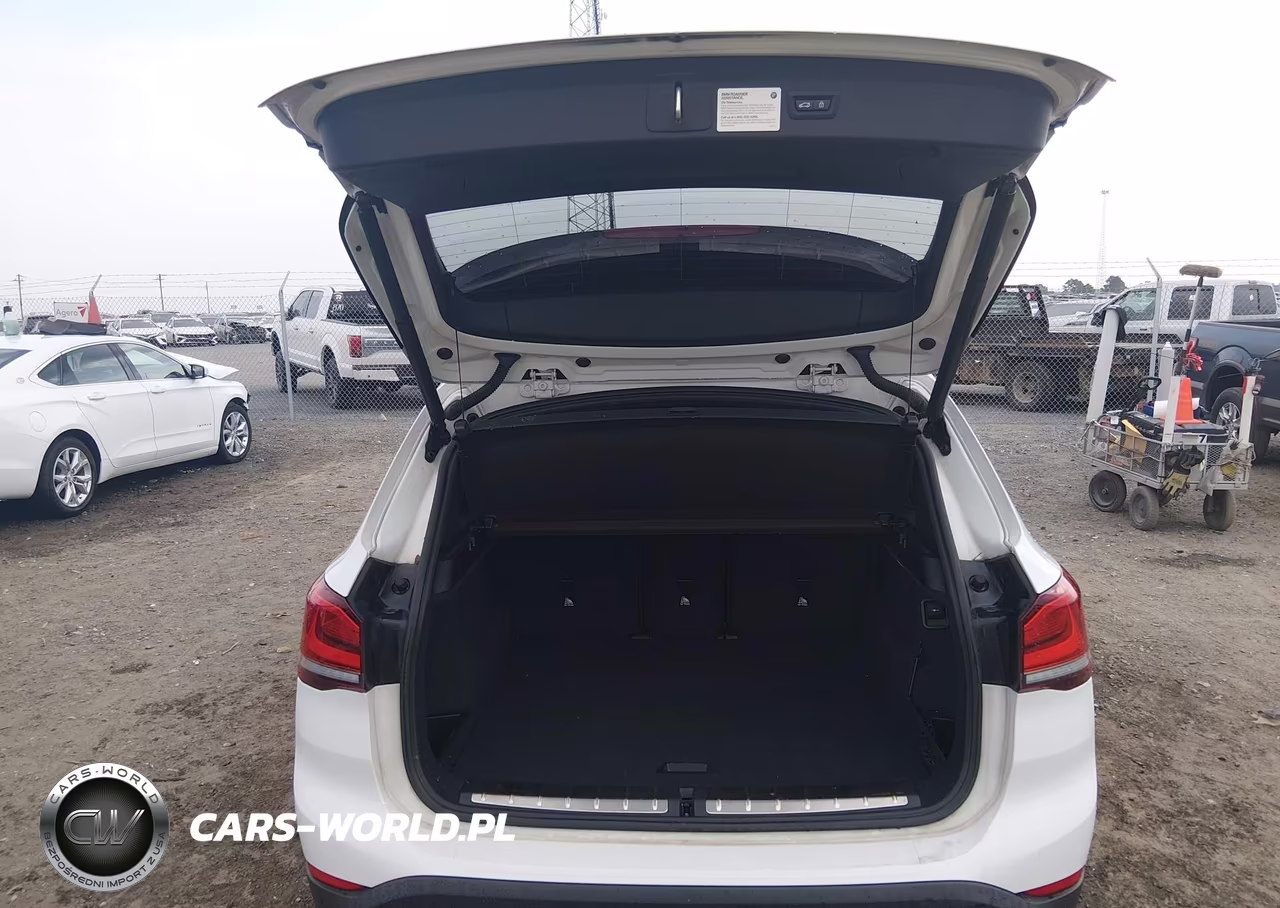 2020 BMW X1 xDrive28I VIN:WBXJG9C05L3L87585 - 12