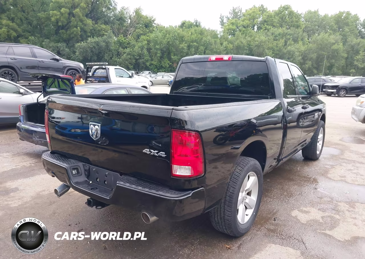 2015 Ram 1500 Express VIN:1C6RR7FT4FS600080 - 4