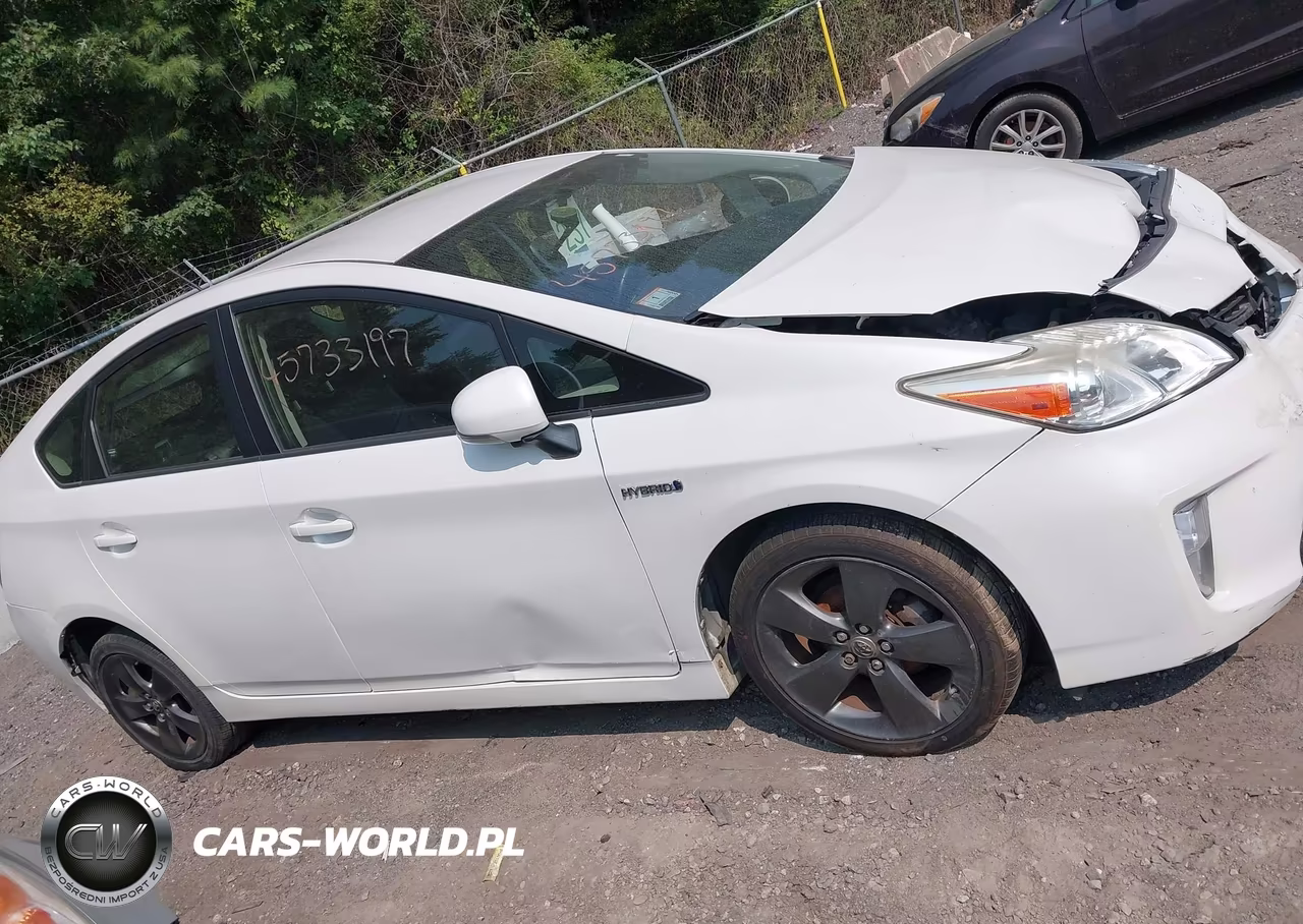 2015 Toyota Prius Persona Series Special Edition VIN:JTDKN3DU6F0397389 - 13