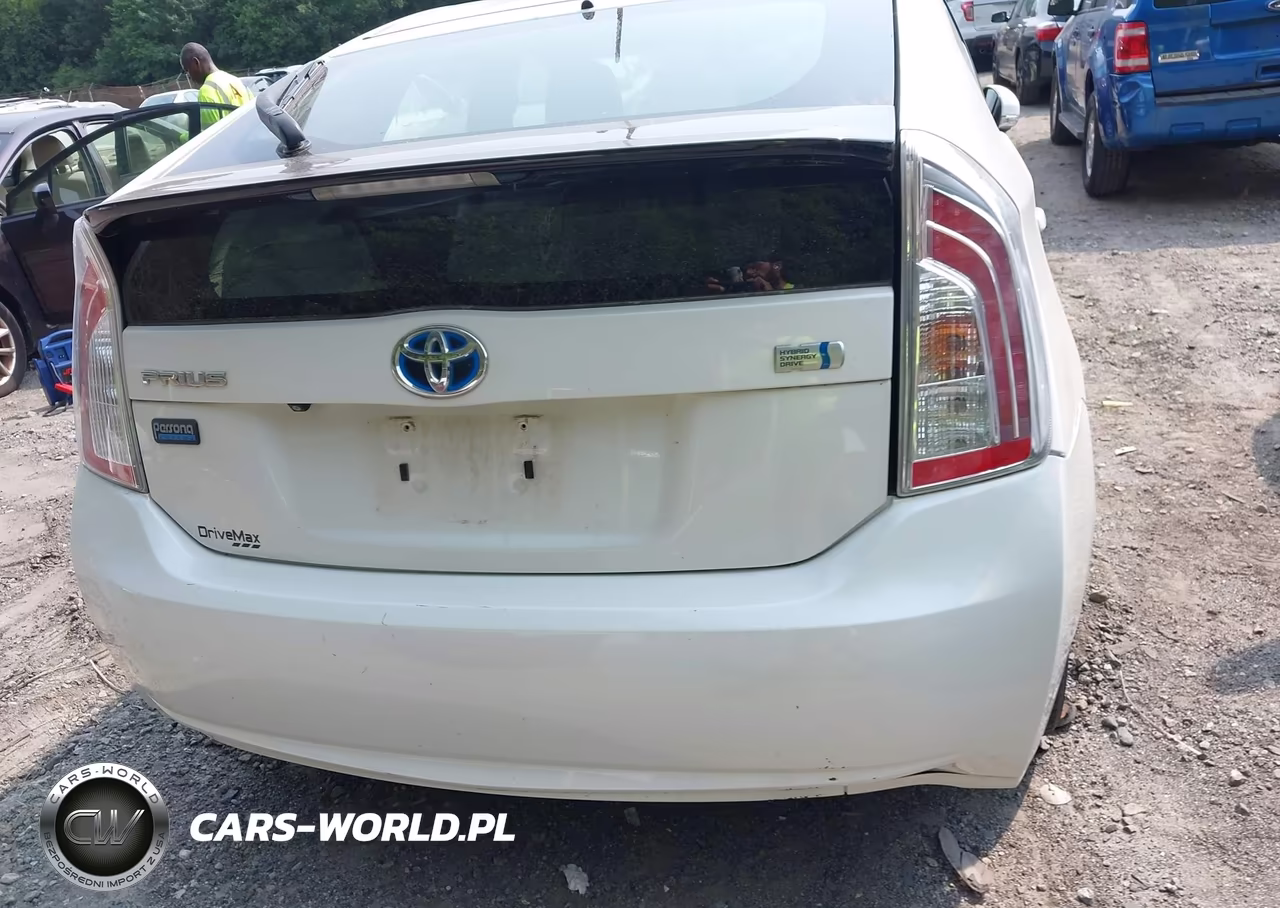 2015 Toyota Prius Persona Series Special Edition VIN:JTDKN3DU6F0397389 - 16