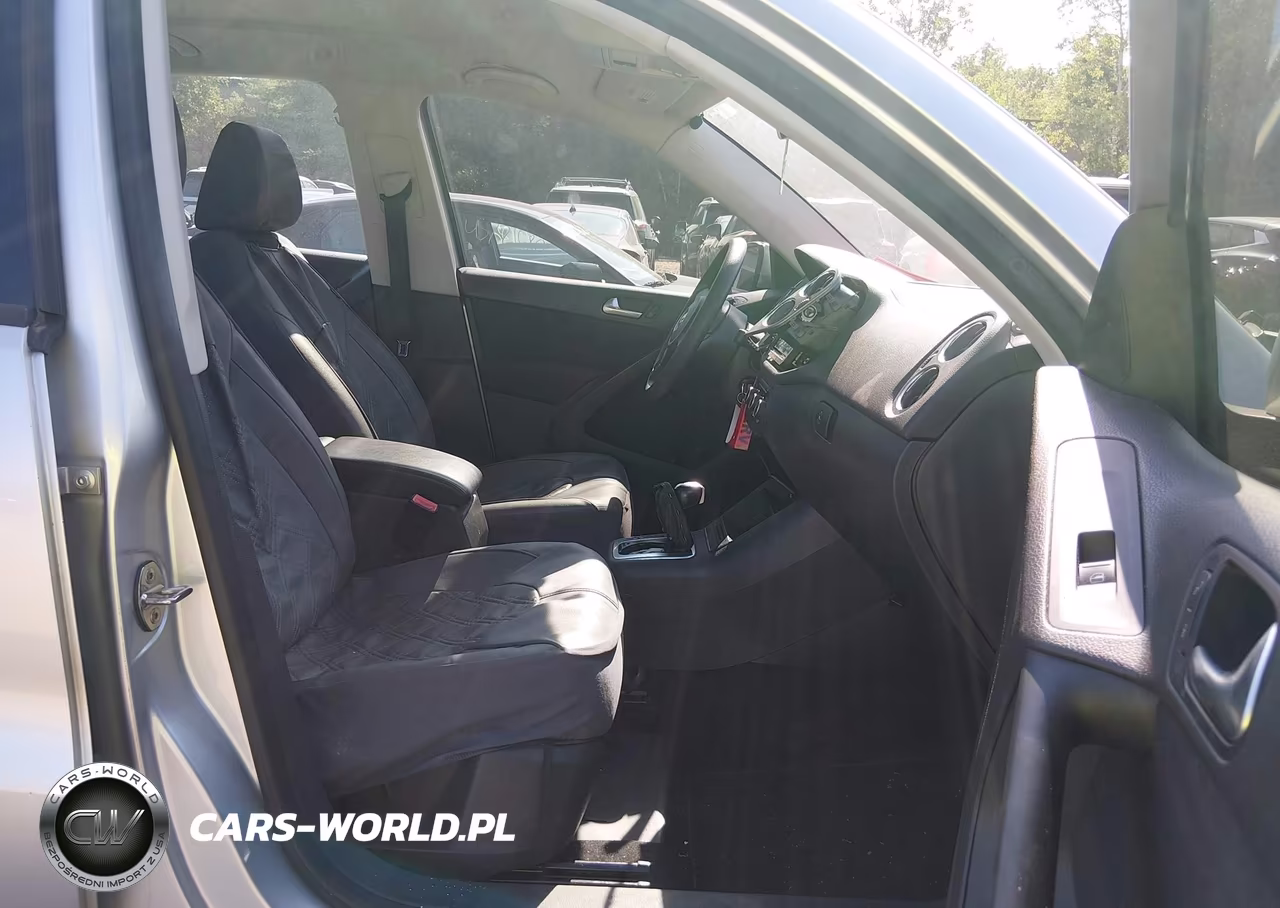 2011 Volkswagen Tiguan S VIN:WVGBV7AX5BW555231 - 5