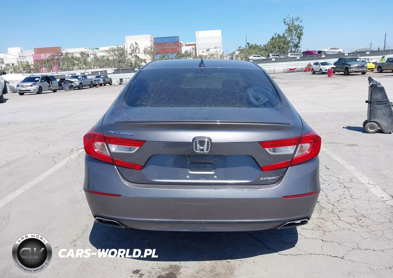 2018 Honda Accord Sport VIN:1HGCV1F3XJA262983 - 17