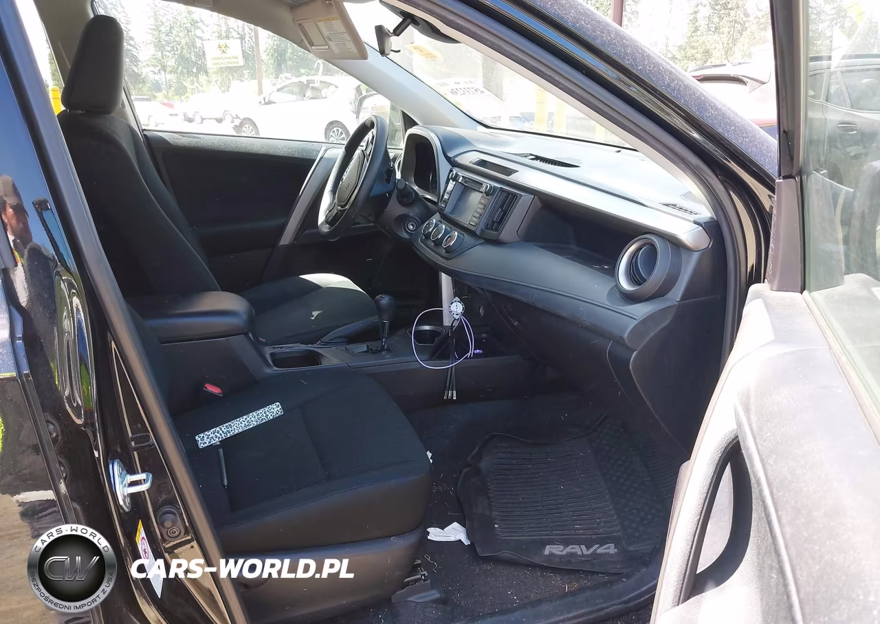 2018 Toyota Rav4 Le VIN:2T3BFREV2JW839015 - 5