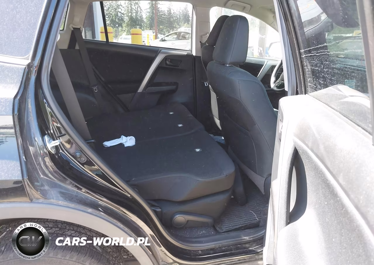 2018 Toyota Rav4 Le VIN:2T3BFREV2JW839015 - 8