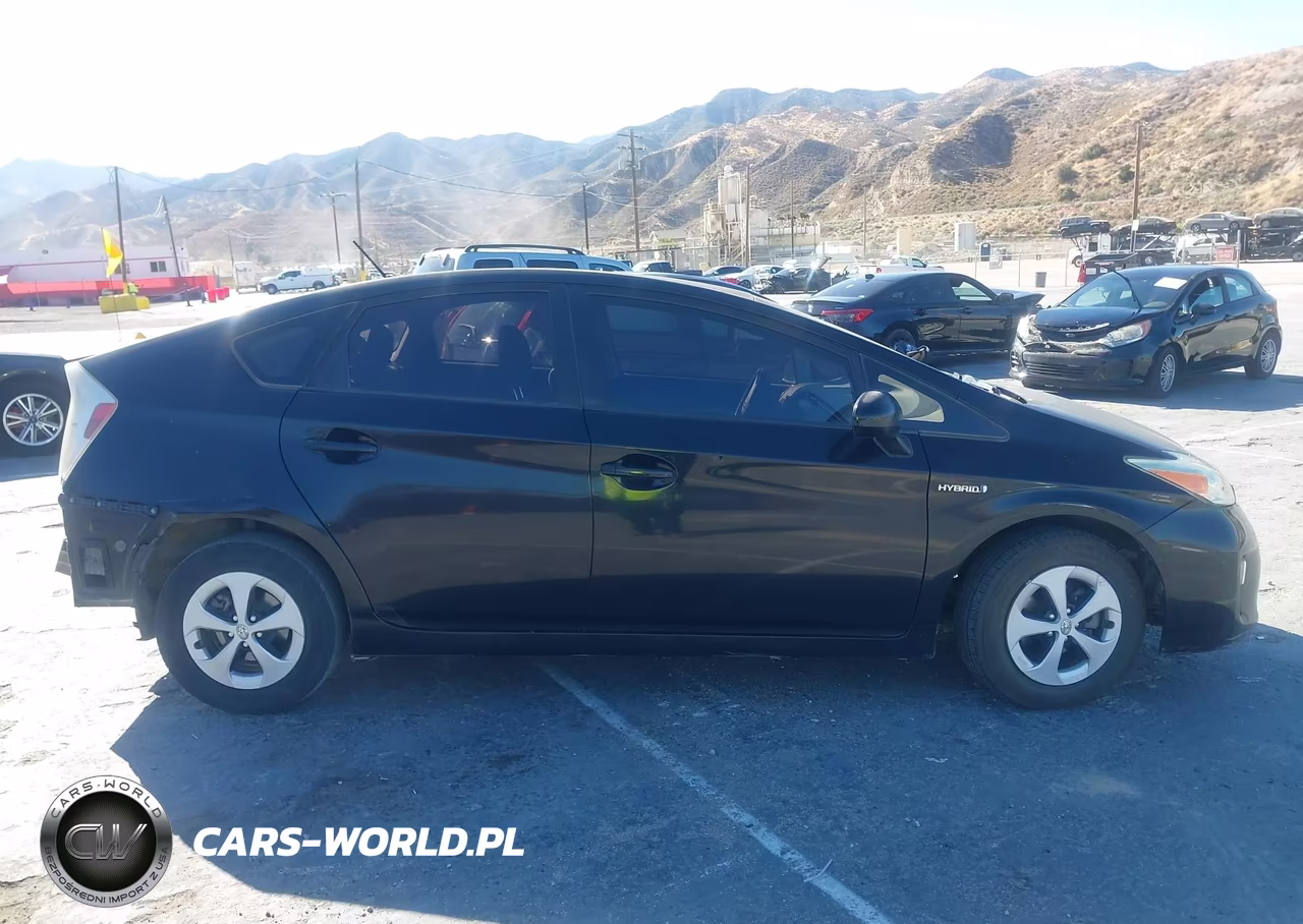 2012 Toyota Prius Two VIN:JTDKN3DU3C1489579 - 13