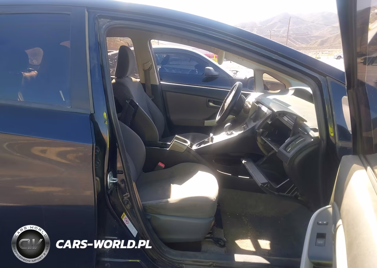 2012 Toyota Prius Two VIN:JTDKN3DU3C1489579 - 5