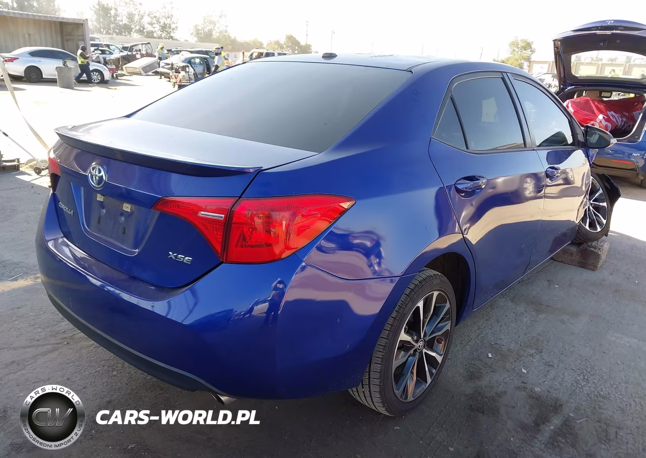 2017 Toyota Corolla Xse VIN:5YFBURHE4HP721487 - 4
