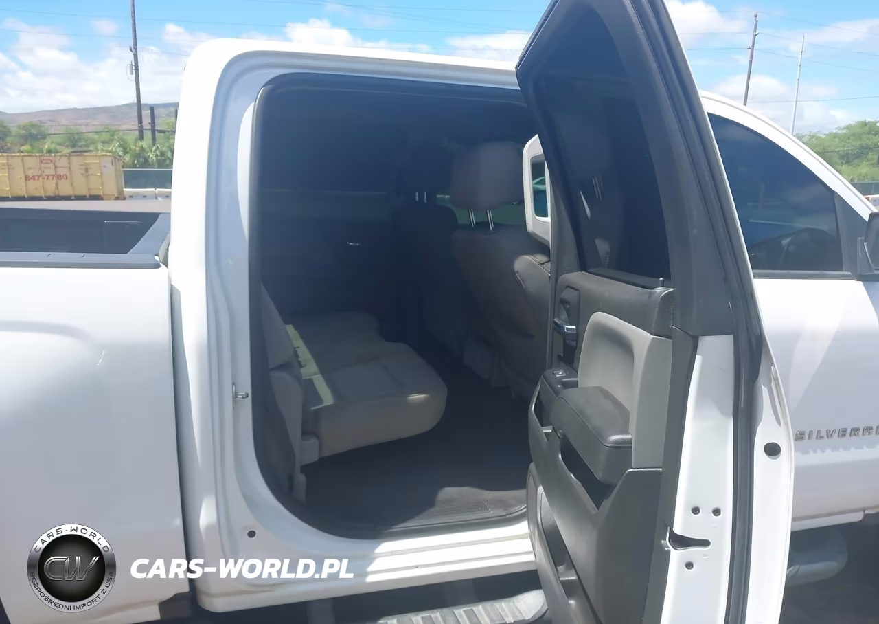 2018 Chevrolet Silverado 1500 Custom VIN:3GCPCPECXJG609921 - 8