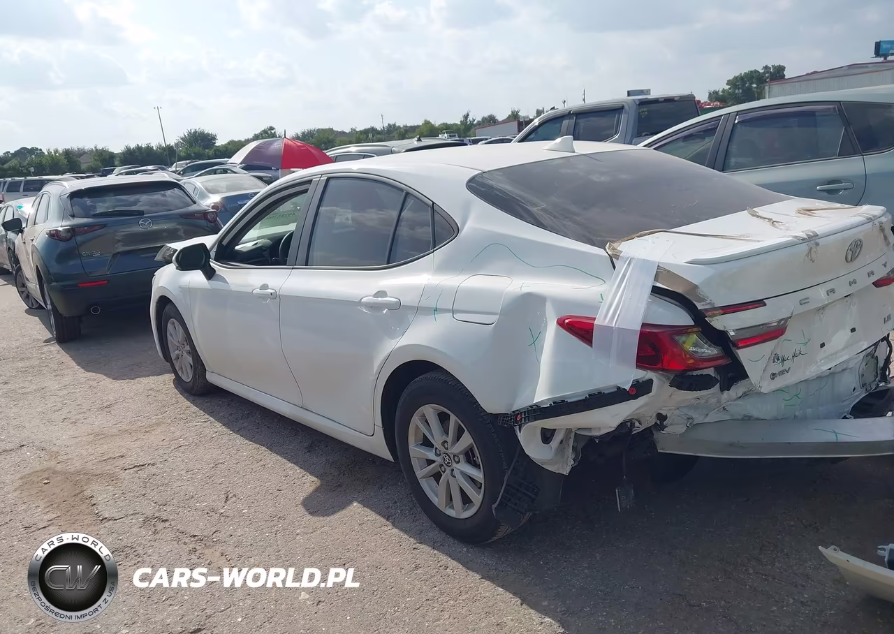 2025 Toyota Camry Le VIN:4T1DAACK2SU057857 - 3
