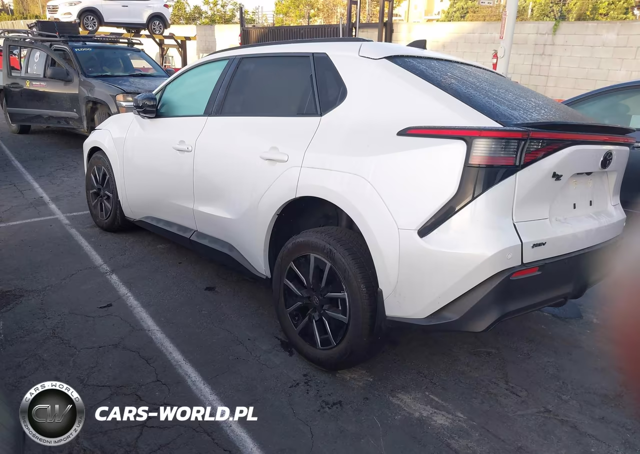 2026 Toyota Bz Xle Plus VIN:JTMBCAEB1TA004475 - 3