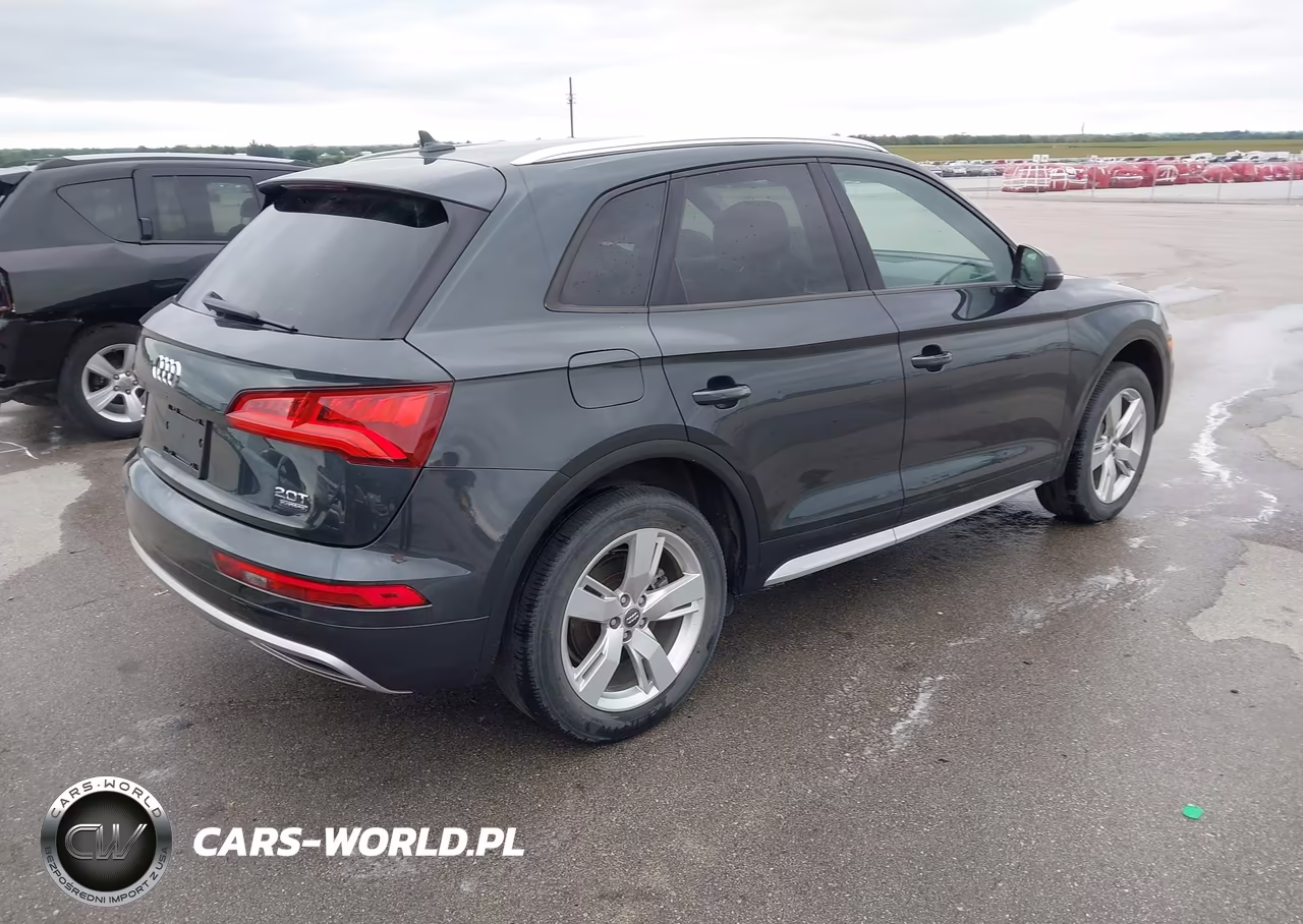 2018 Audi Q5 2.0T Premium-2.0T Tech Premium VIN:WA1ANAFY7J2077568 - 4