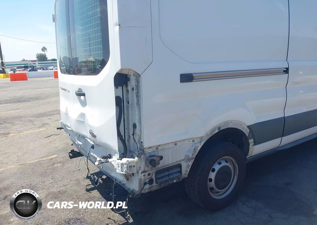 2016 Ford Transit-250 VIN:1FTYR2CM2GKB50550 - 17