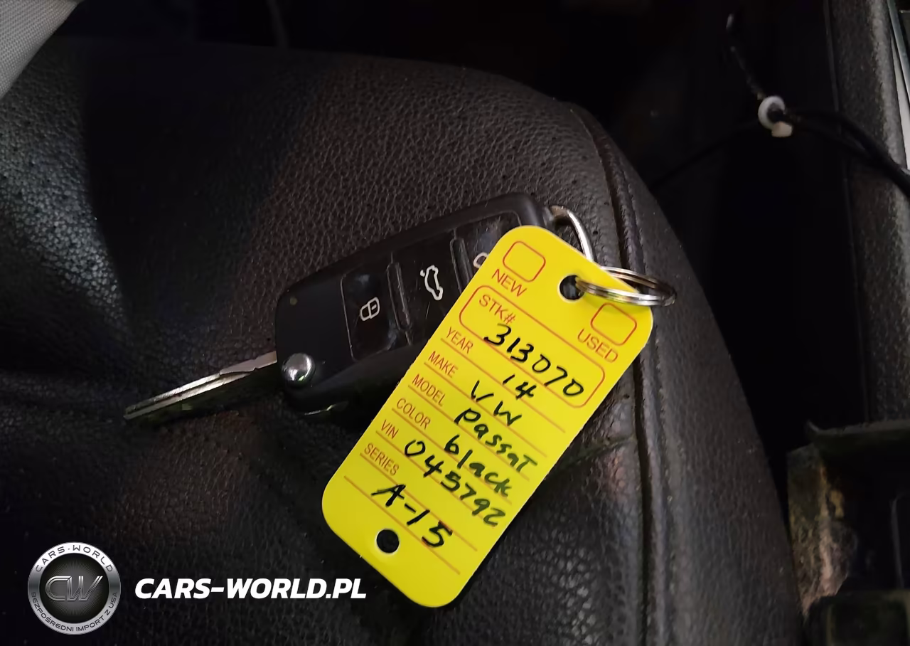 2014 Volkswagen Passat Se VIN:1VWBH7A3XEC045792 - 11