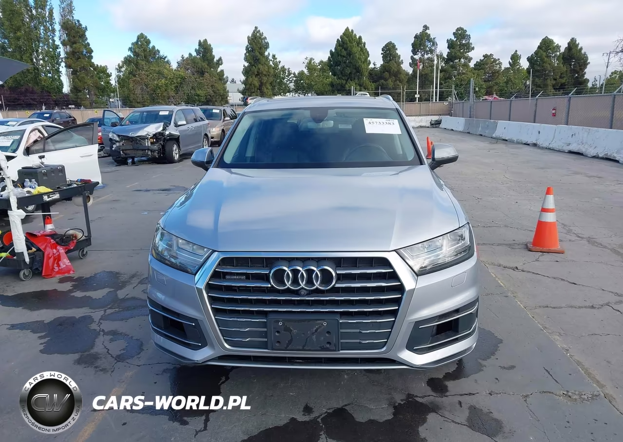2017 Audi Q7 3.0T Premium VIN:WA1LAAF79HD001439 - 12