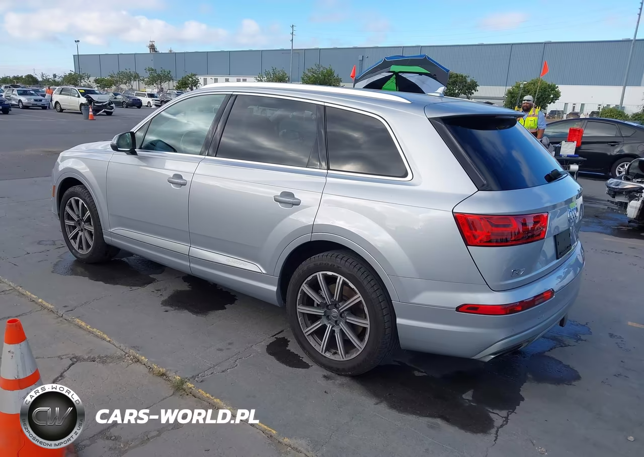 2017 Audi Q7 3.0T Premium VIN:WA1LAAF79HD001439 - 3
