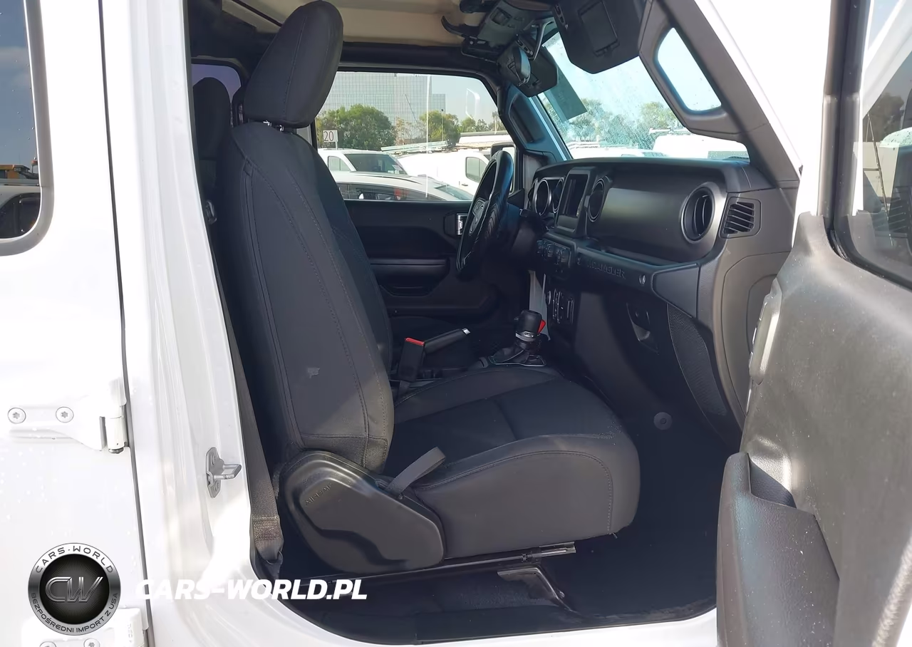 2018 Jeep Wrangler Unlimited Sport S 4X4 VIN:1C4HJXDNXJW331701 - 5