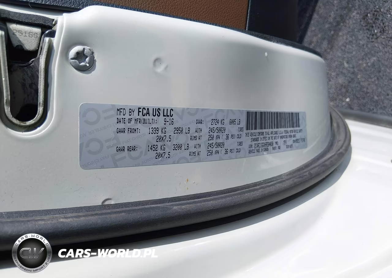 2017 Chrysler Pacifica Limited VIN:2C4RC1GGXHR584030 - 9