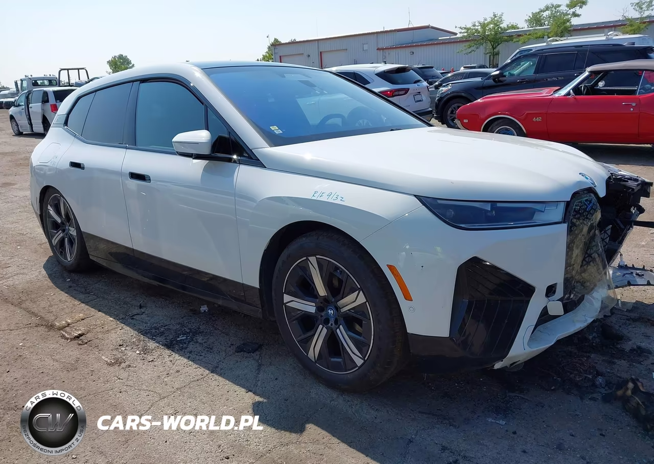 2023 BMW Ix xDrive50 – zdjęcie 1 z 24
