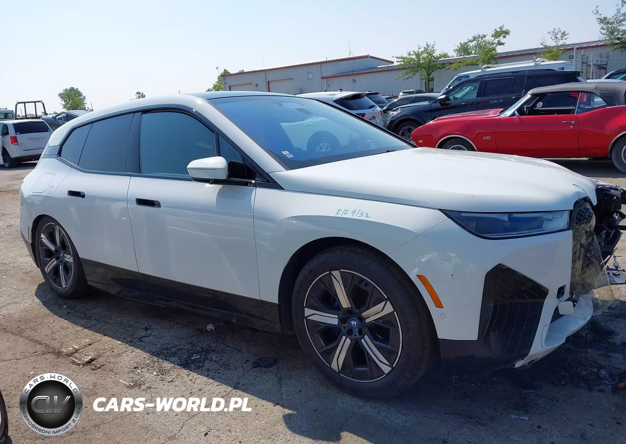 2023 BMW Ix xDrive50 VIN:WB523CF04PCM48450 - 14