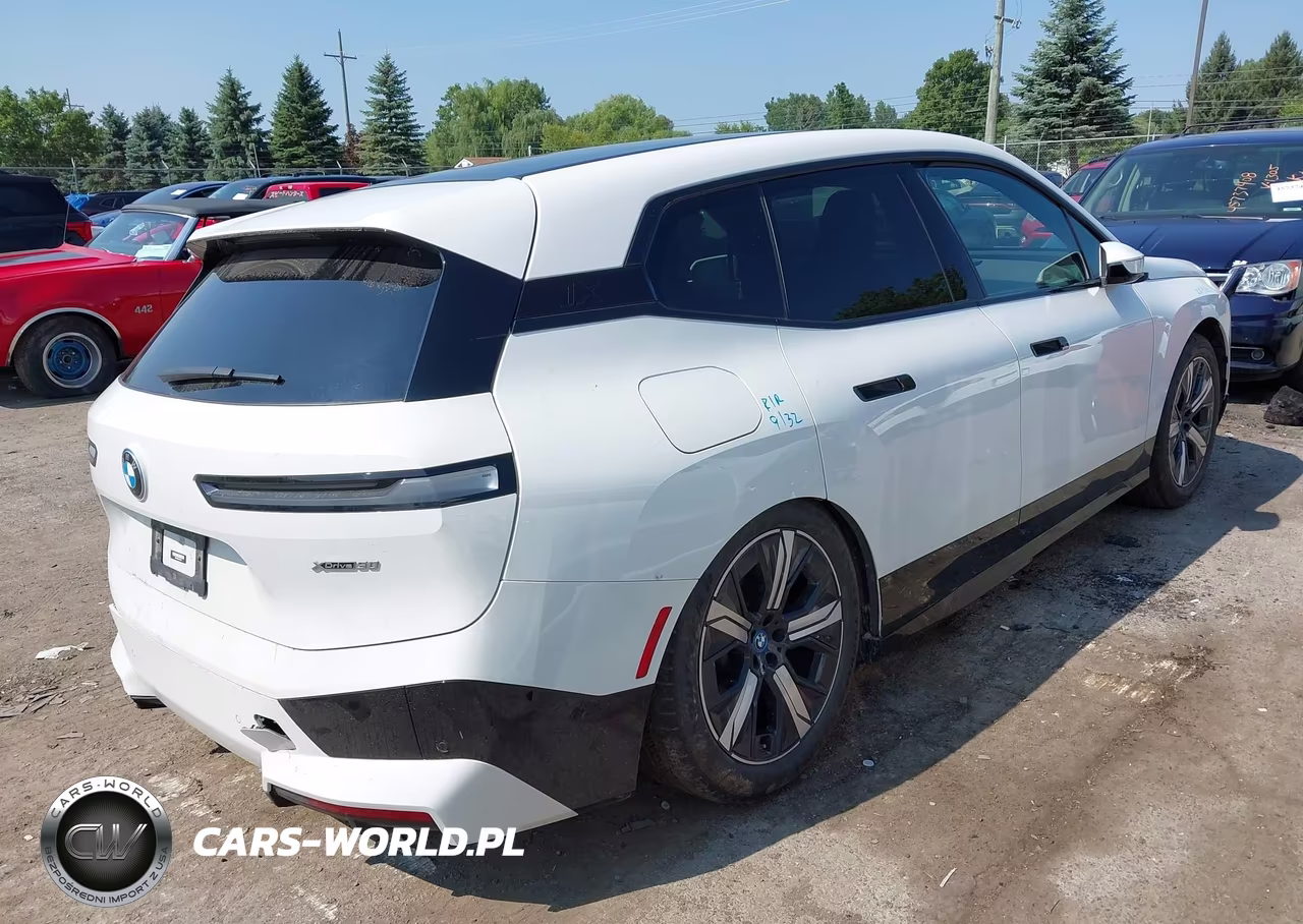 2023 BMW Ix xDrive50 VIN:WB523CF04PCM48450 - 4