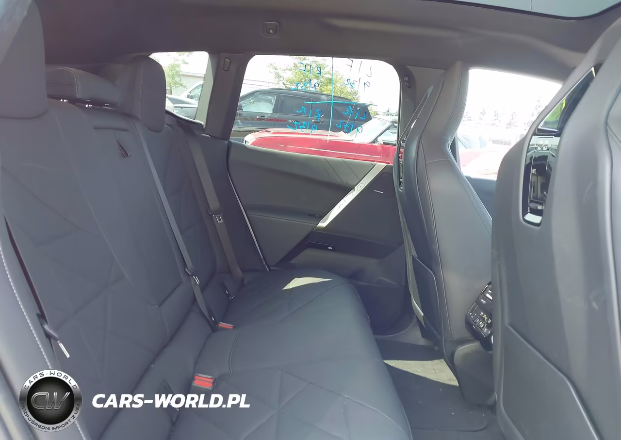 2023 BMW Ix xDrive50 VIN:WB523CF04PCM48450 - 8
