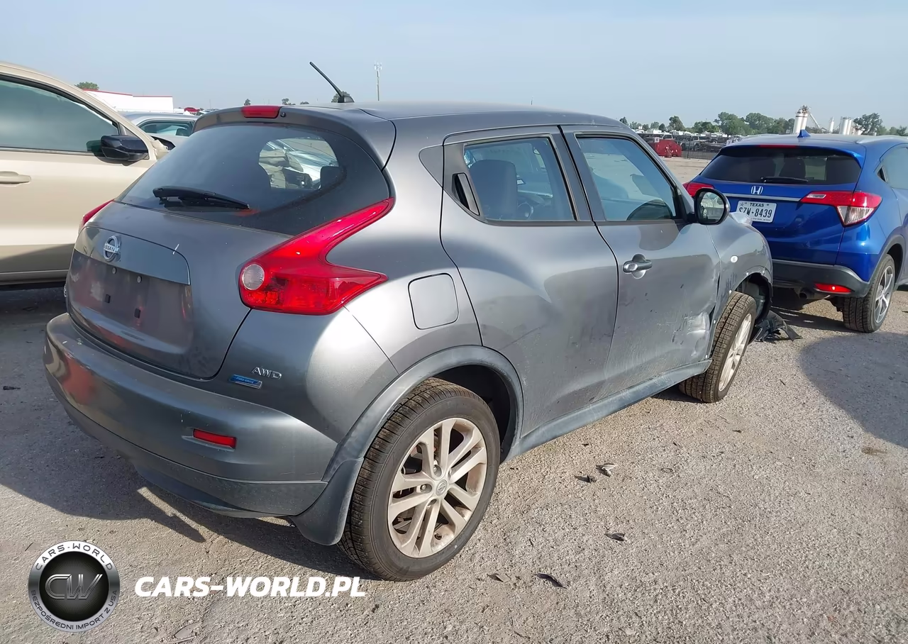 2014 Nissan Juke S VIN:JN8AF5MV0ET363091 - 4