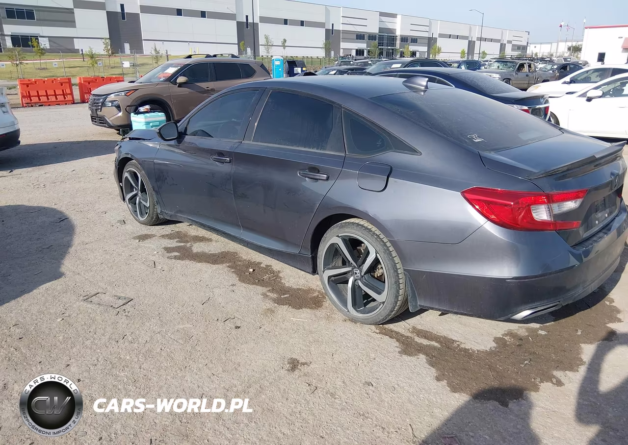 2018 Honda Accord Sport VIN:1HGCV1F3XJA145999 - 3