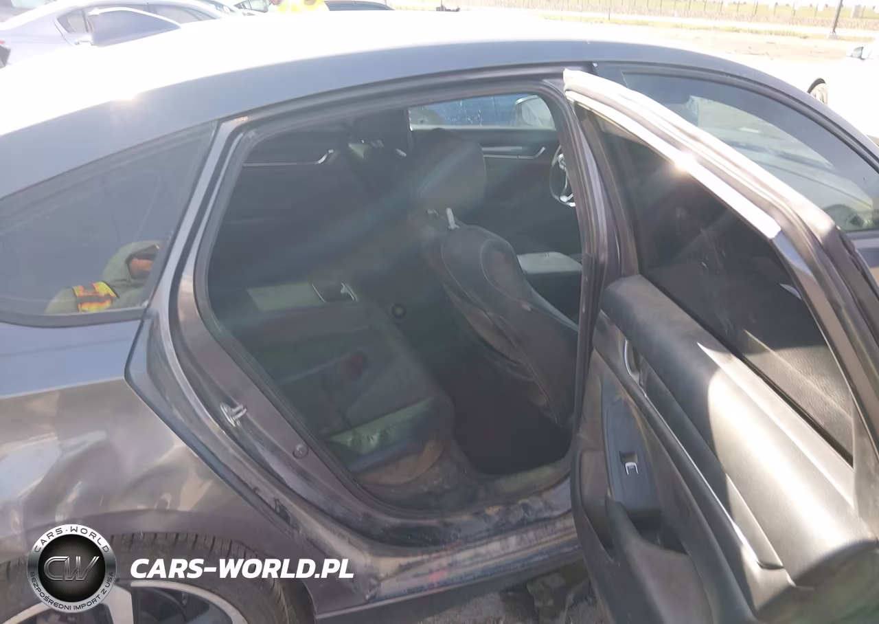 2018 Honda Accord Sport VIN:1HGCV1F3XJA145999 - 8