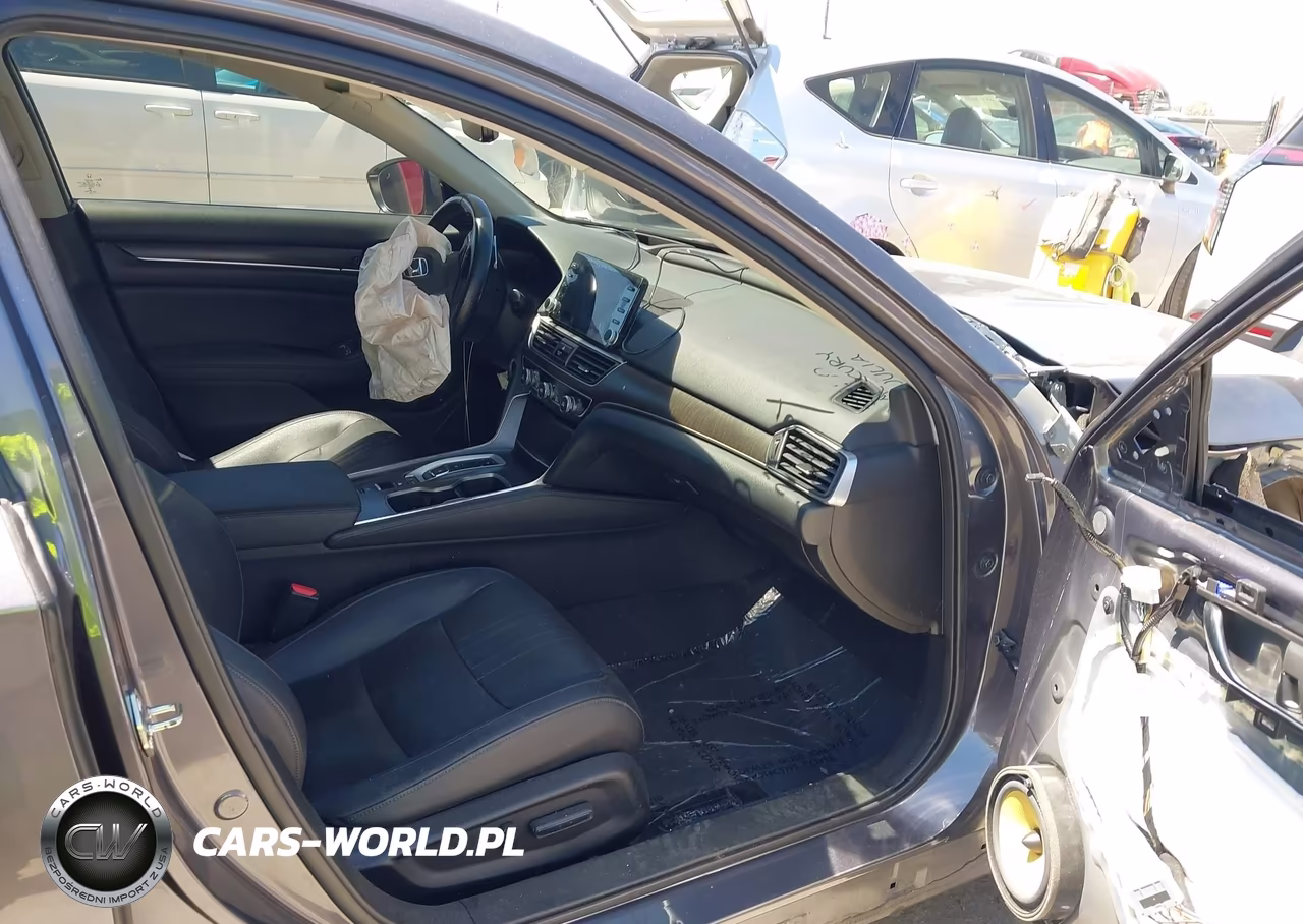2020 Honda Accord Hybrid Touring VIN:1HGCV3F99LA006062 - 5
