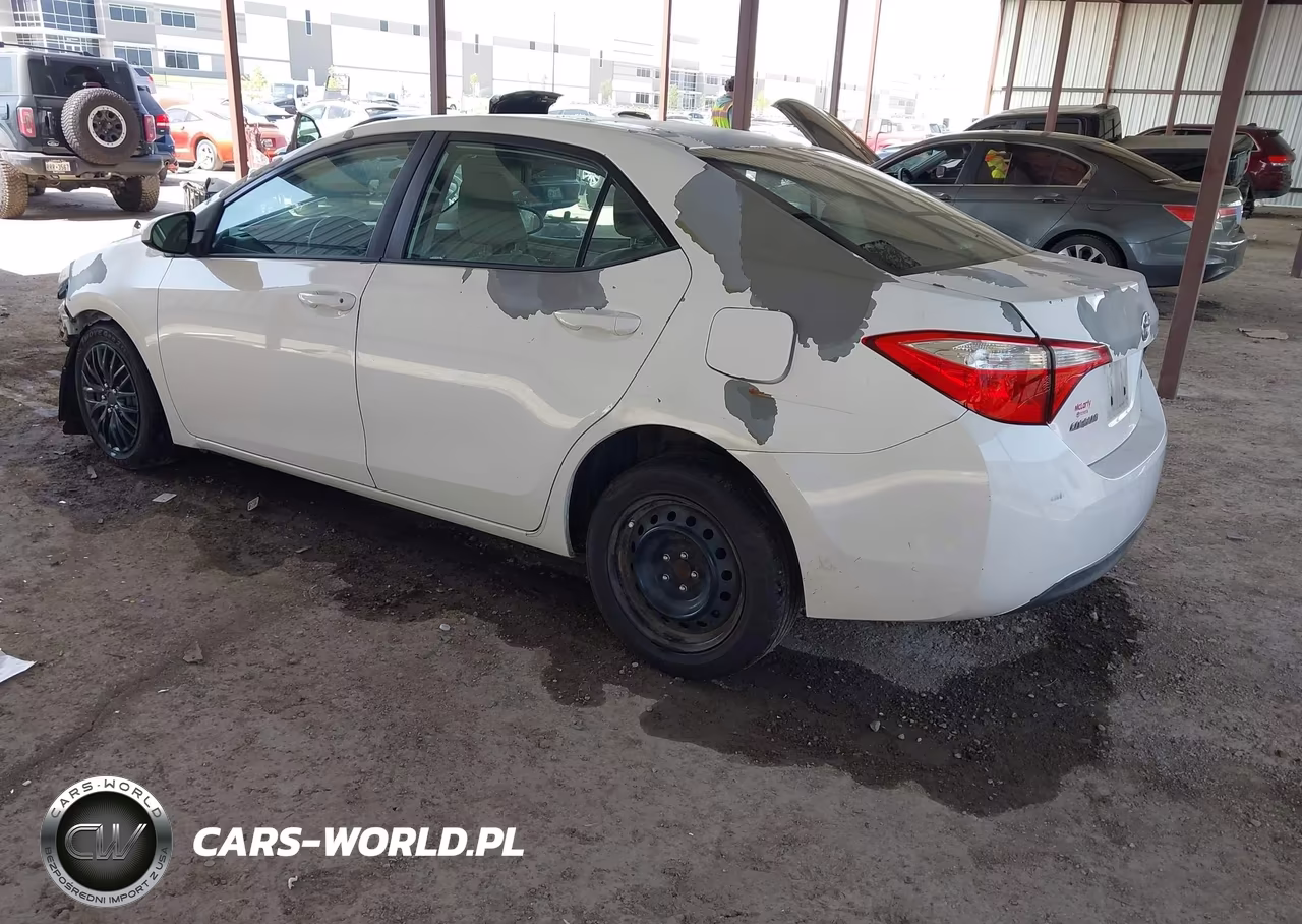 2016 Toyota Corolla Le VIN:5YFBURHE1GP368611 - 3