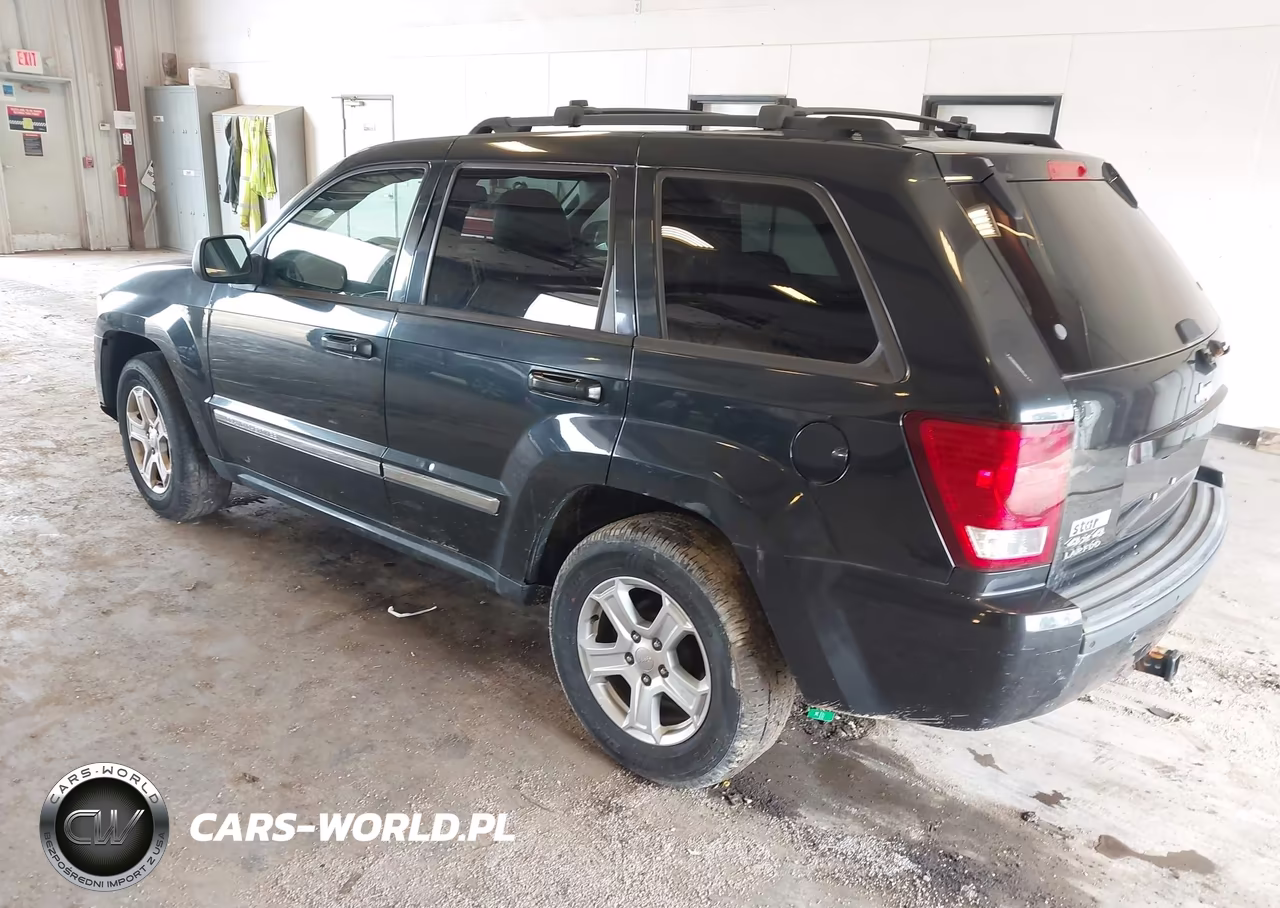 2010 Jeep Grand Cherokee Laredo VIN:1J4PR4GK3AC141500 - 3