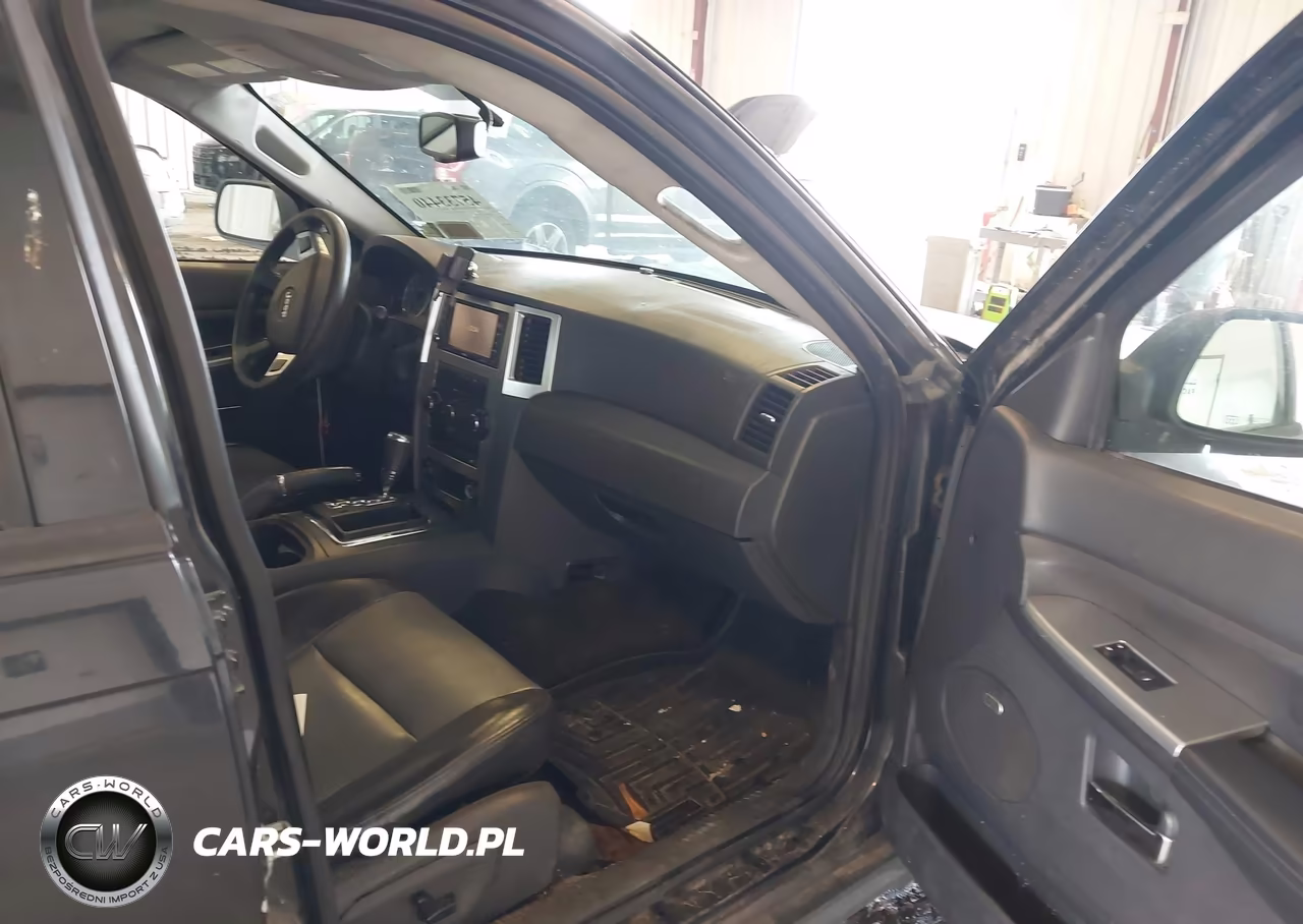 2010 Jeep Grand Cherokee Laredo VIN:1J4PR4GK3AC141500 - 5
