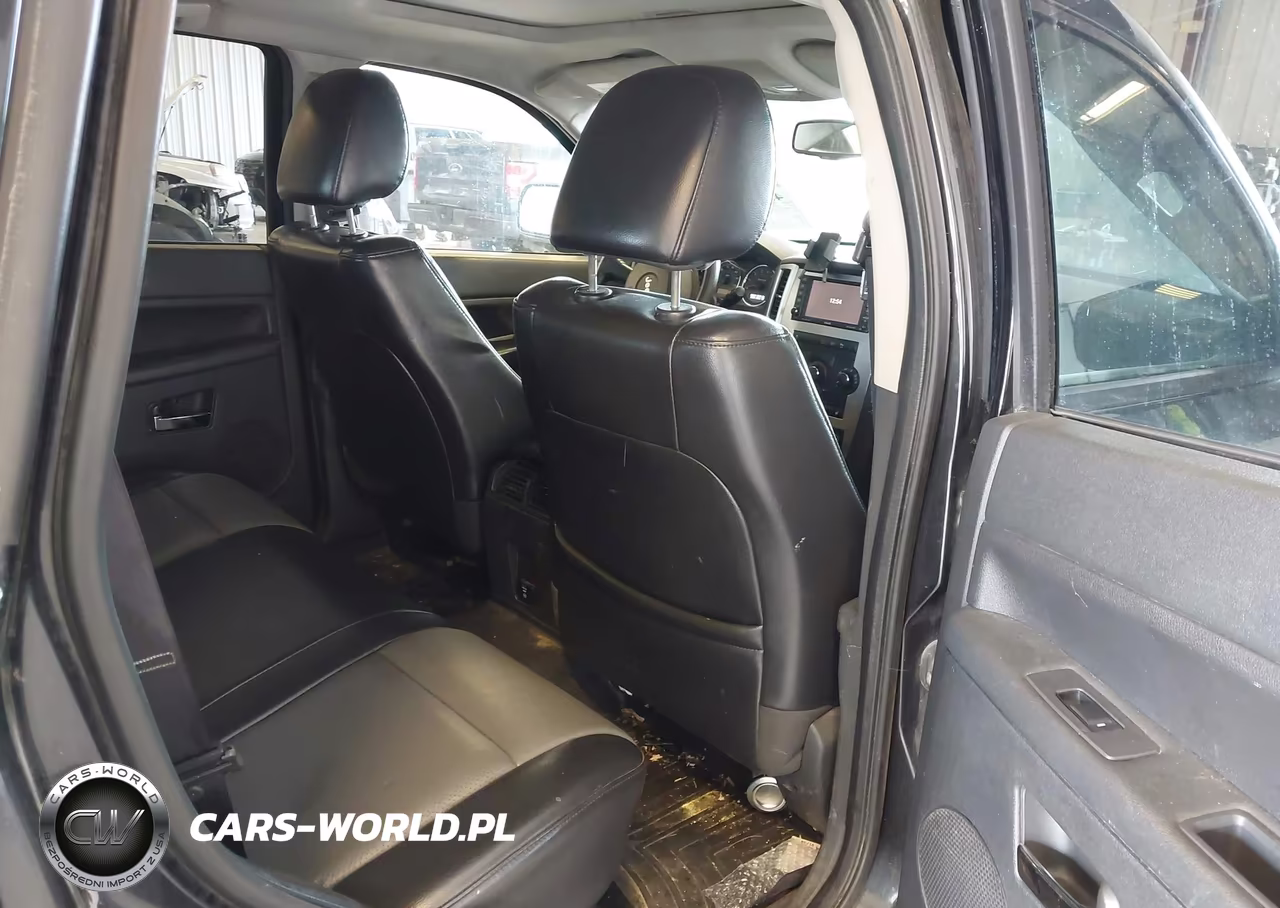 2010 Jeep Grand Cherokee Laredo VIN:1J4PR4GK3AC141500 - 8