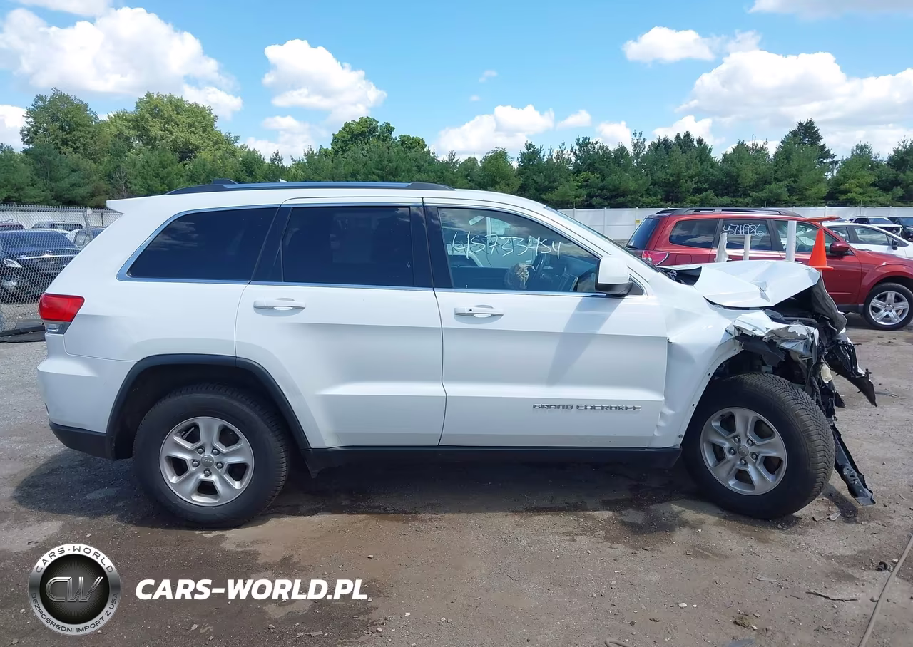 2014 Jeep Grand Cherokee Laredo VIN:1C4RJFAG7EC371326 - 13