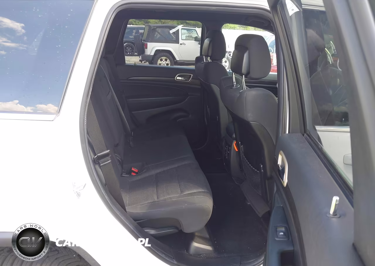 2014 Jeep Grand Cherokee Laredo VIN:1C4RJFAG7EC371326 - 8