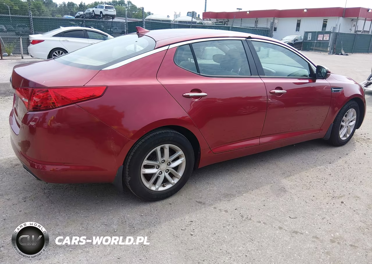 2013 Kia Optima Lx VIN:5XXGM4A7XDG252218 - 4