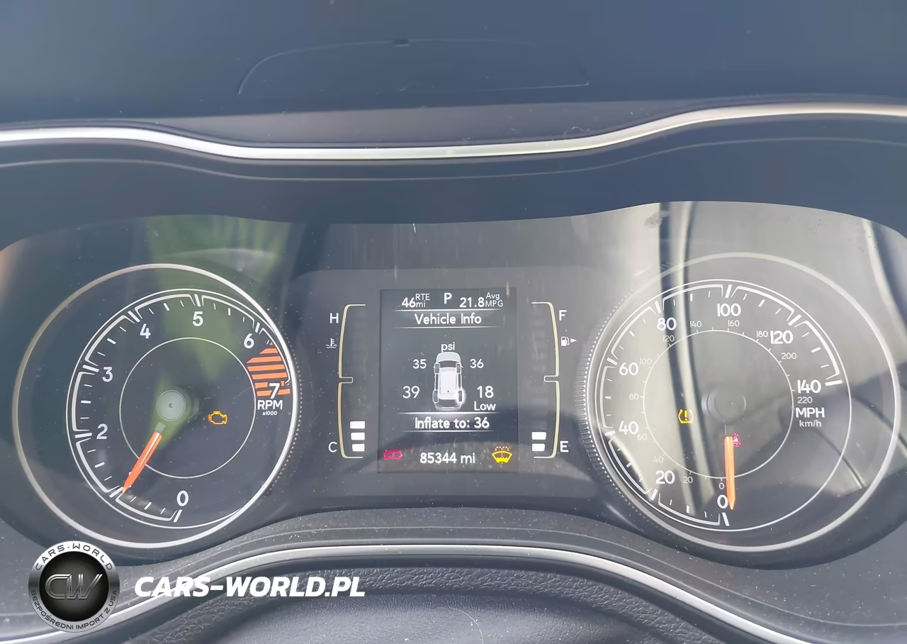 2019 Jeep Cherokee Latitude Plus Fwd VIN:1C4PJLLB7KD403253 - 7
