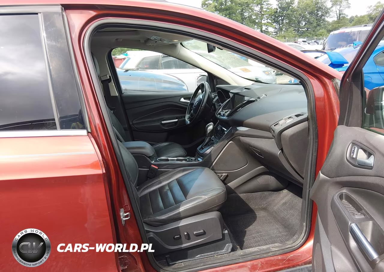 2015 Ford Escape Titanium VIN:1FMCU9J91FUB17943 - 5