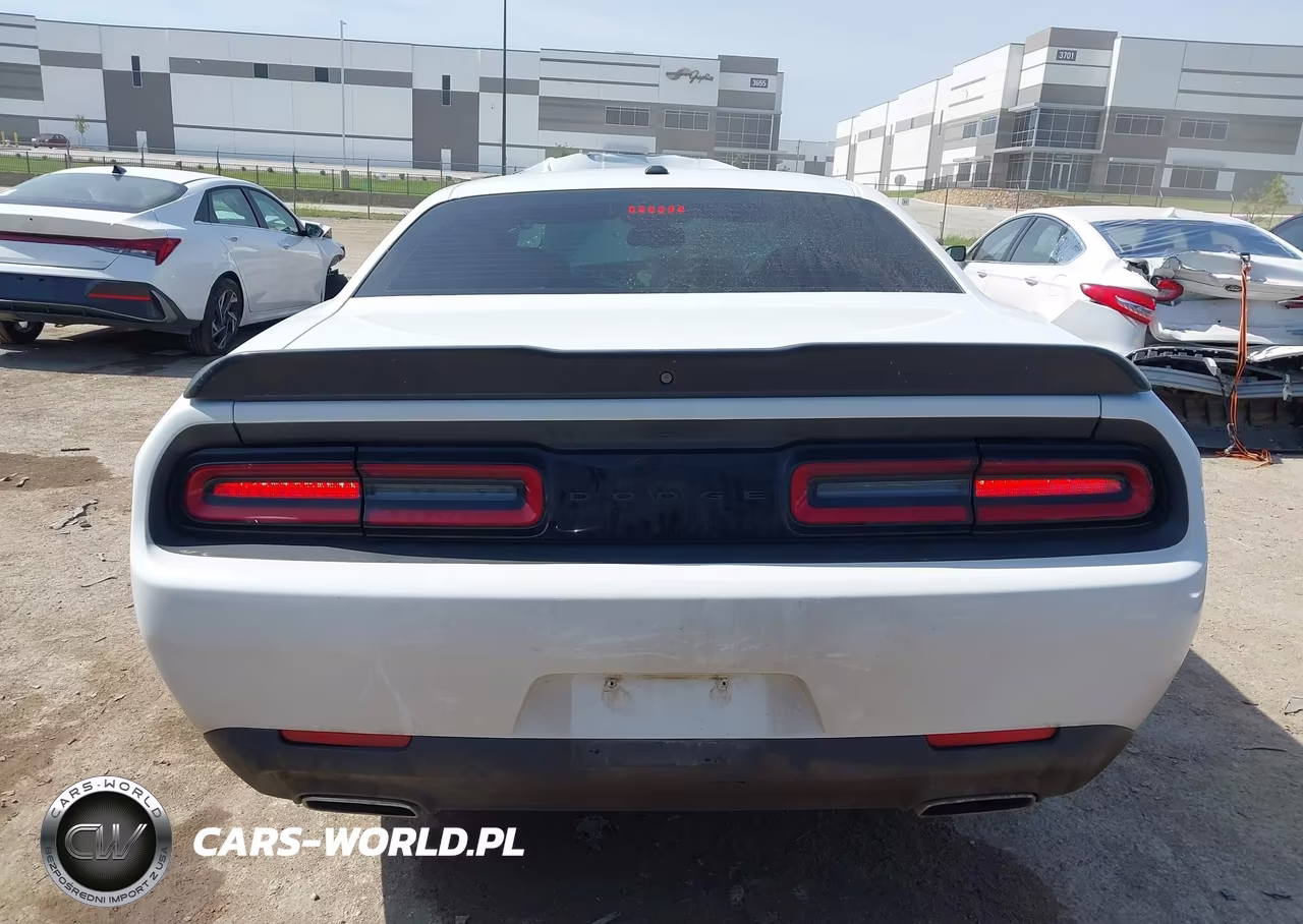 2021 Dodge Challenger Sxt VIN:2C3CDZAGXMH555822 - 16