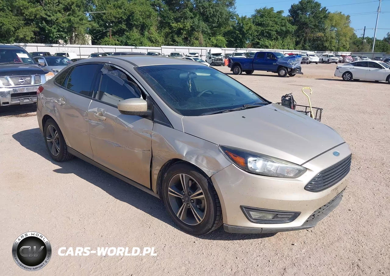 2018 Ford Focus Se VIN:1FADP3F21JL286843 - 1