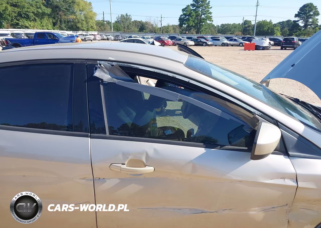 2018 Ford Focus Se VIN:1FADP3F21JL286843 - 13